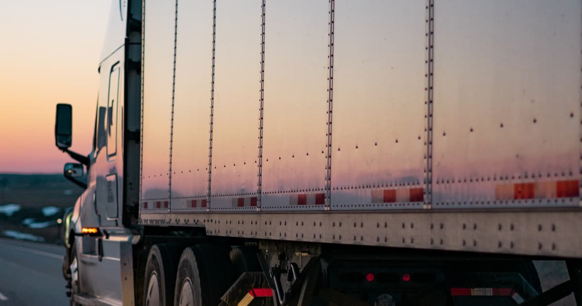 AI Agents vs. Fleet Management Dashboards: Why the Difference Matters
